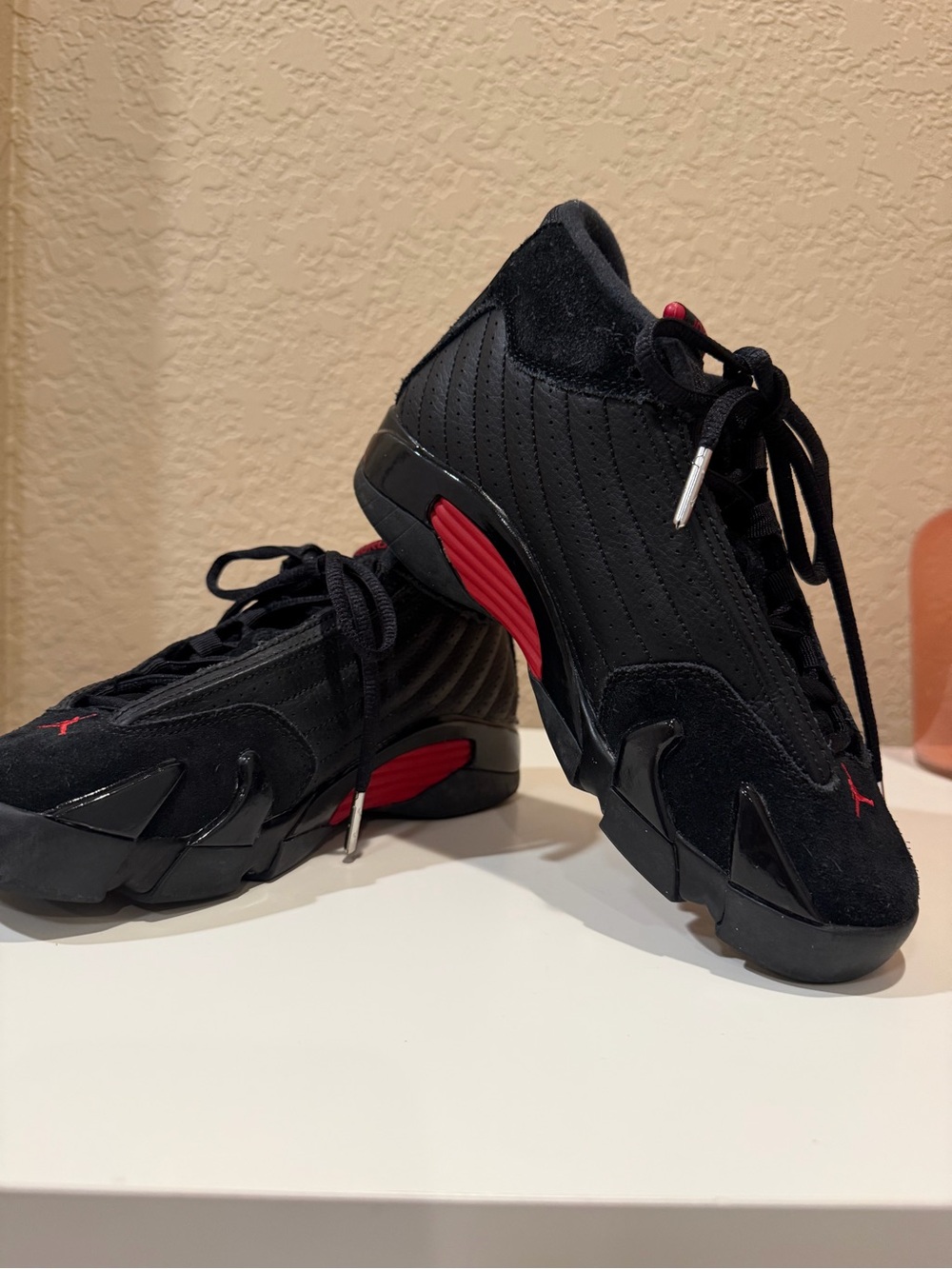 Jordan Kids Black and Red Low-Top Sneakers